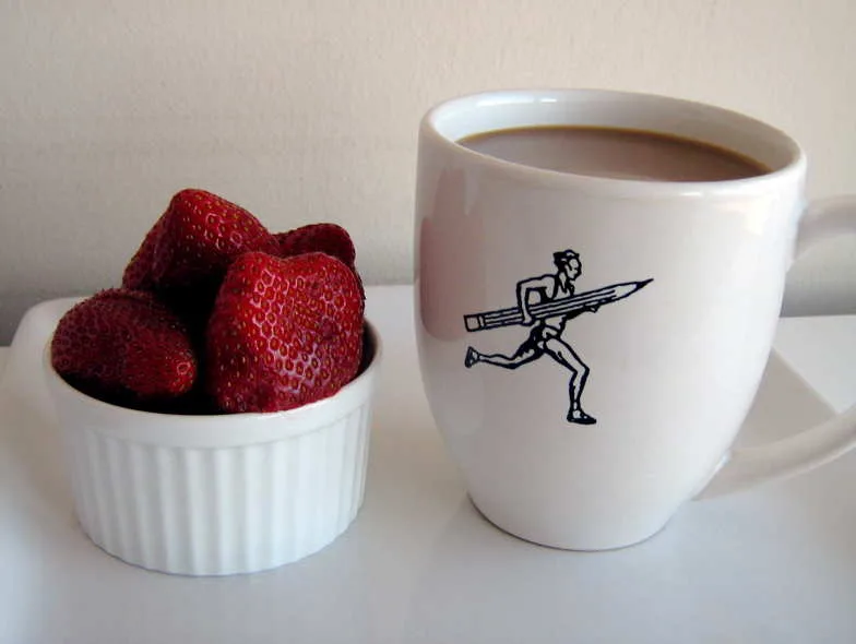Café y frutas forman parte de una alimentación saludable para el hígado